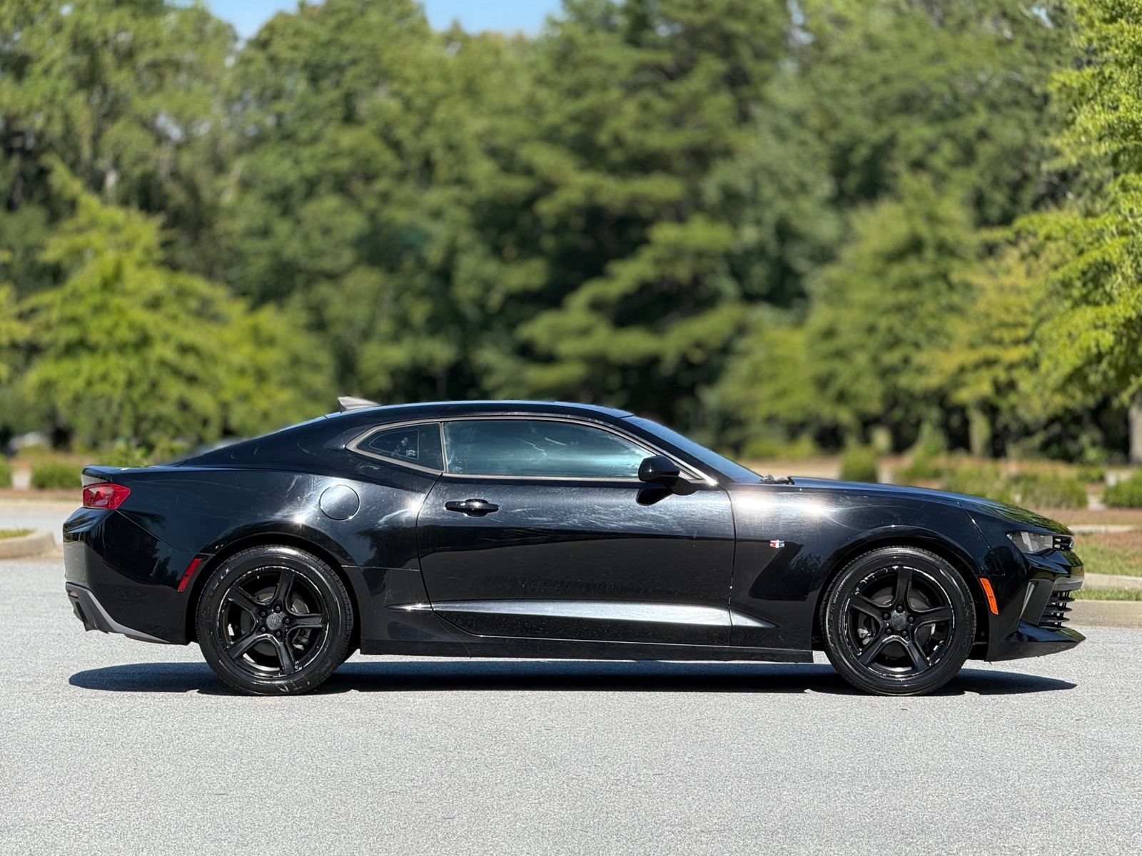 Used 2017 Chevrolet Camaro LT RWD image 12