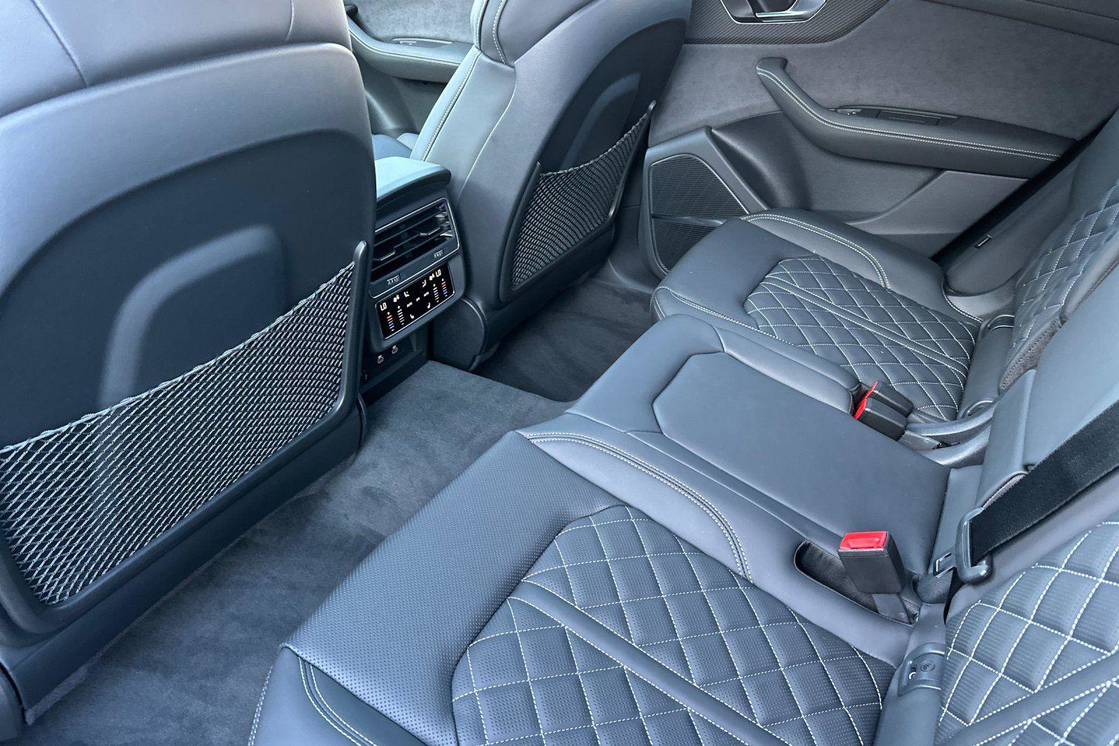 New 2026 Audi SQ8 Prestige image 11