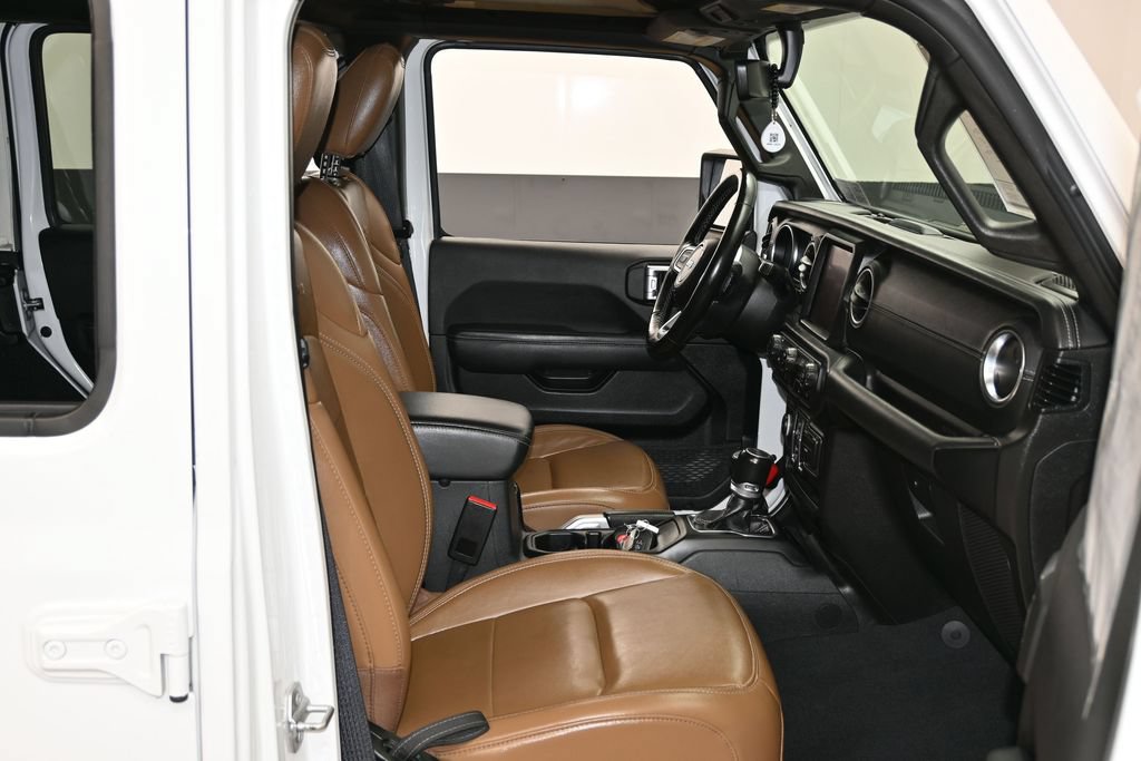Used 2022 Jeep Wrangler Unlimited Sahara w/ Cold Weather Group AWD/4WD image 26