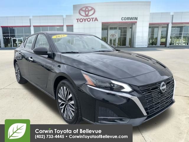 Used 2025 Nissan Altima 2.5 SV image 1