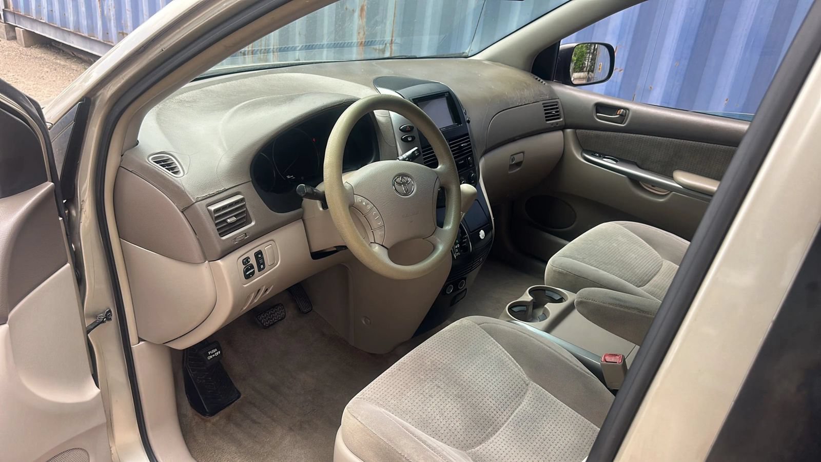 Used 2008 Toyota Sienna LE FWD image 4