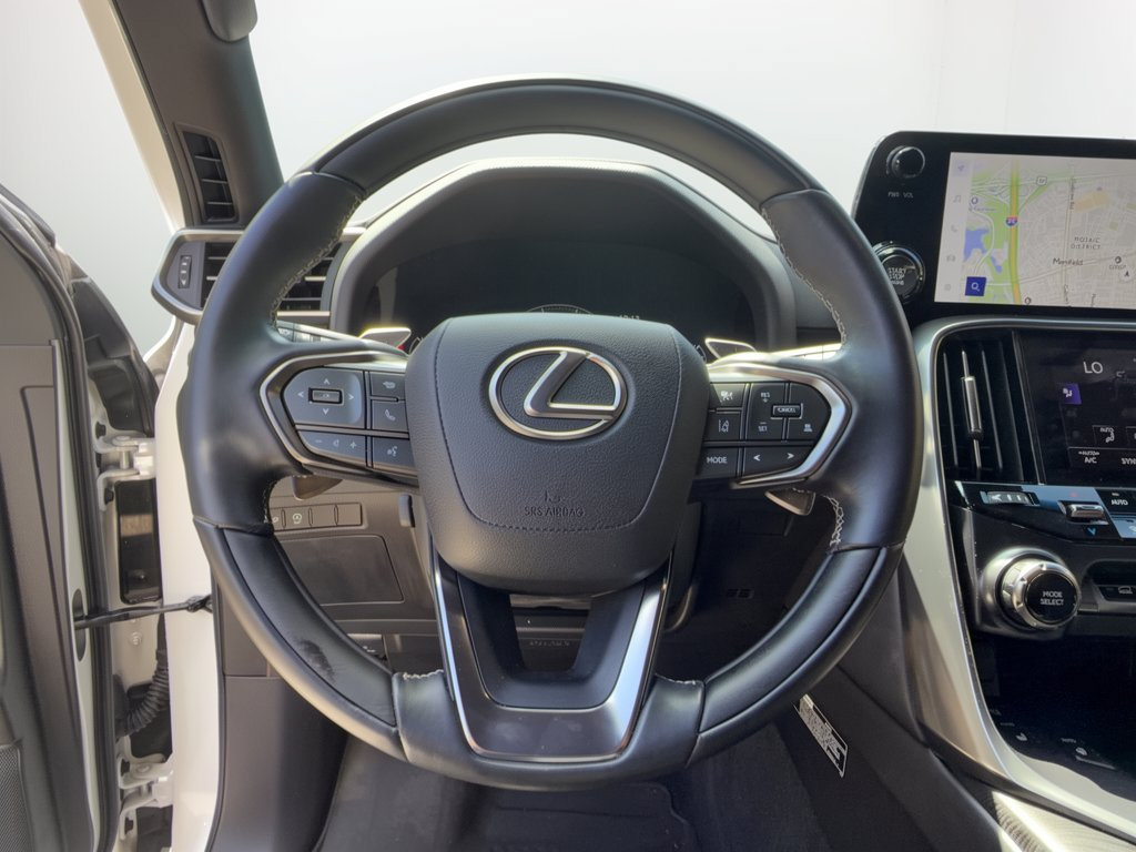 Used 2024 Lexus LX 600 4WD w/ Appearance Package image 10
