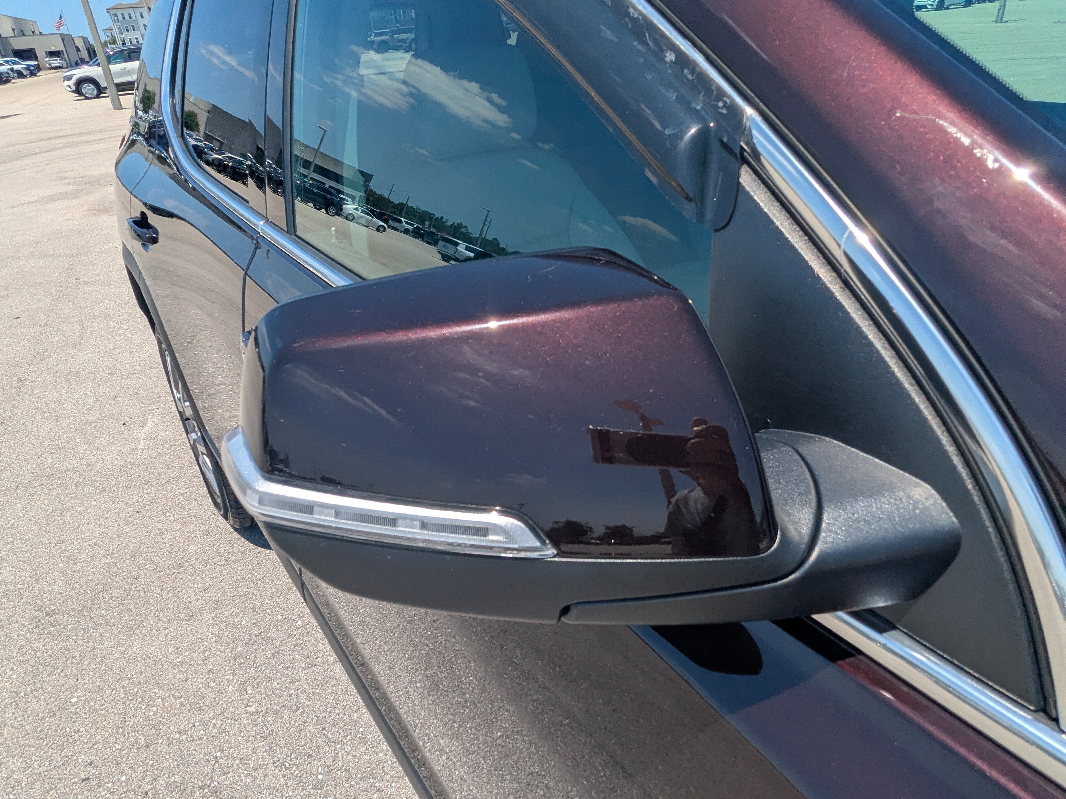 Used 2021 GMC Acadia SLT w/ Premium Package image 12