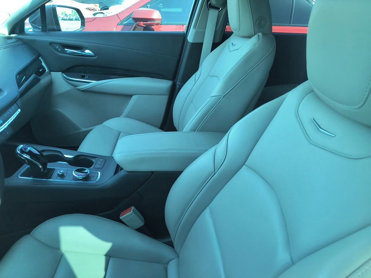 Certified 2023 Cadillac XT4 Premium Luxury image 3