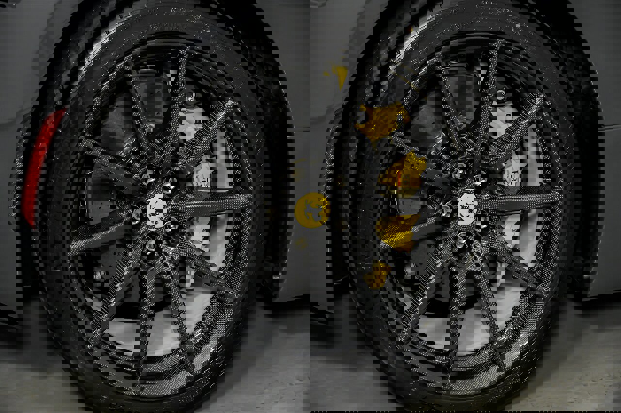 Used 2024 Ferrari SF90 Spider image 15