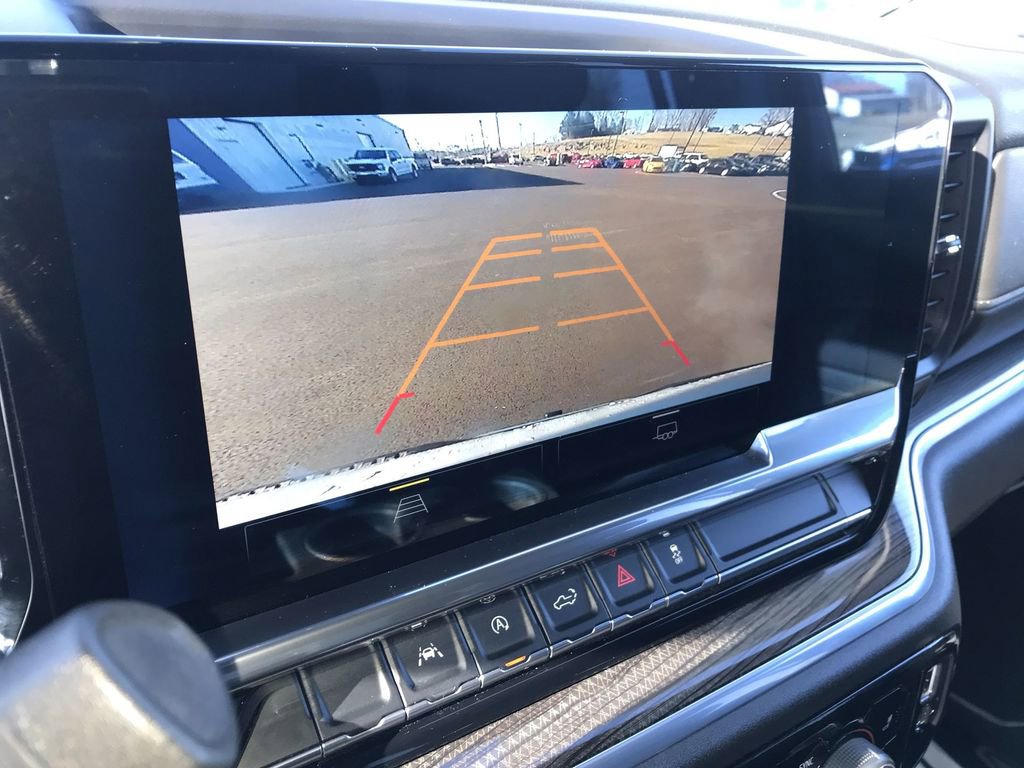 Used 2022 Chevrolet Silverado 1500 LT AWD/4WD image 17