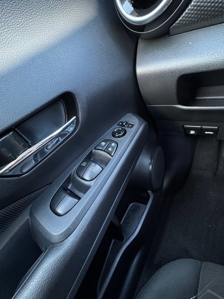 Used 2023 Nissan Kicks SV FWD image 16