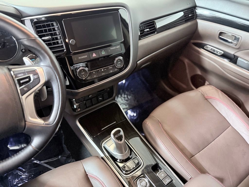 Used 2018 Mitsubishi Outlander SEL AWD/4WD image 20