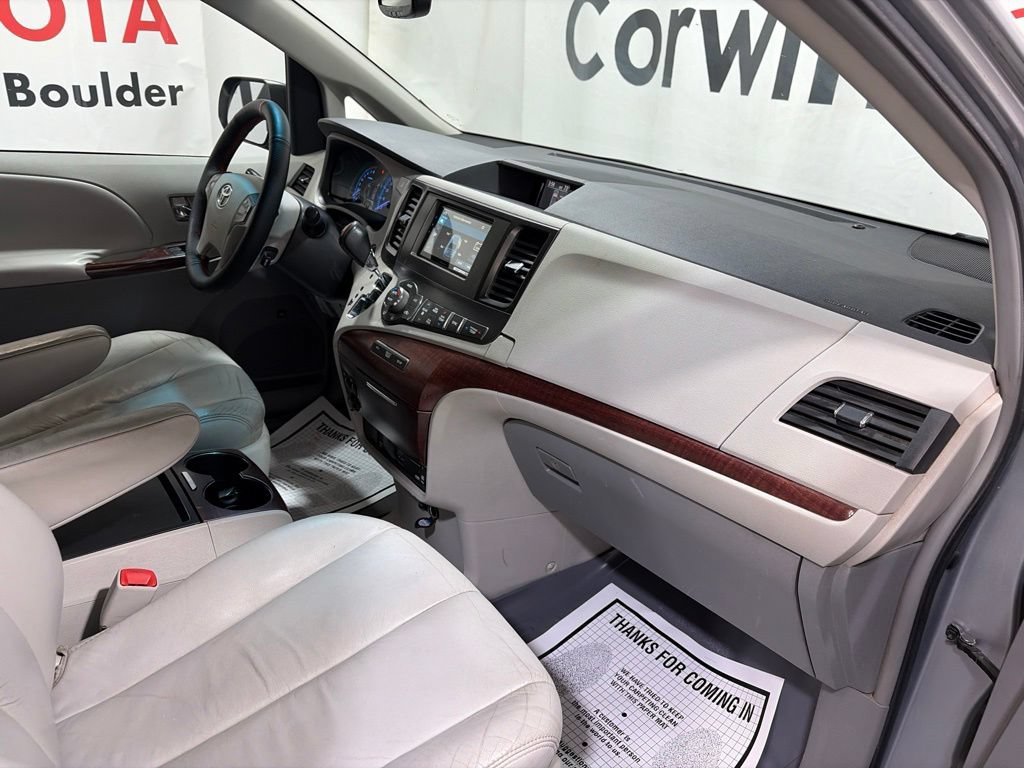 Used 2011 Toyota Sienna XLE w/ XLE Navigation Pkg FWD image 13