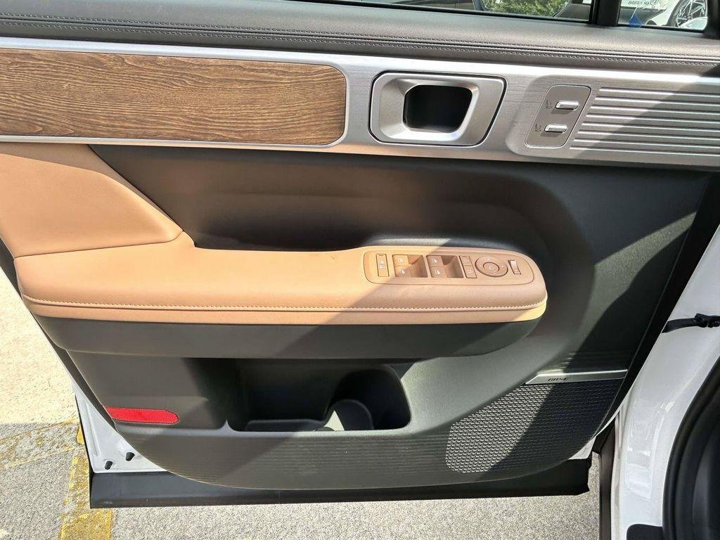 New 2027 Hyundai Santa Fe Limited FWD image 40
