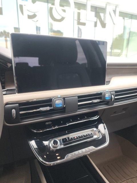 Used 2024 Lincoln Corsair Reserve w/ Equipment Group 201A image 10