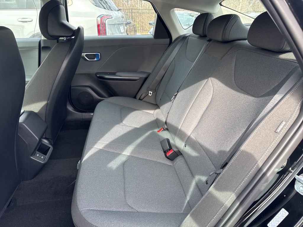 New 2025 Kia K4 LXS image 11