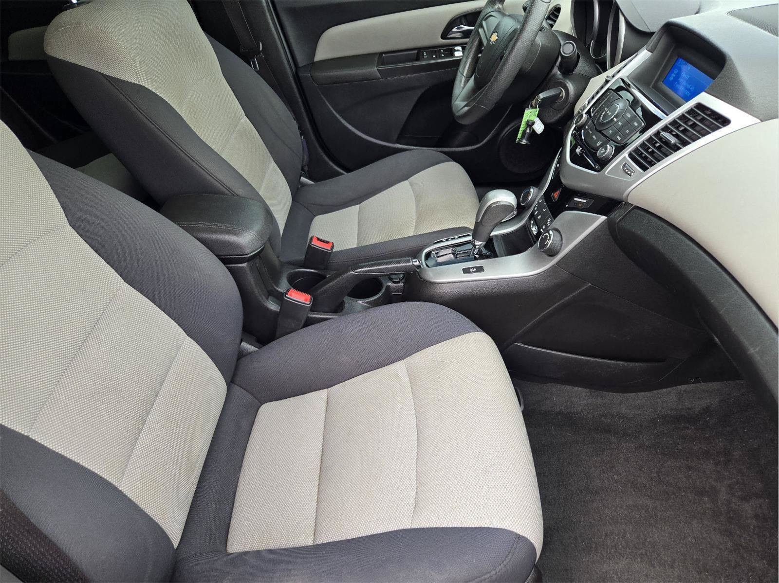 Used 2016 Chevrolet Cruze LS FWD image 13