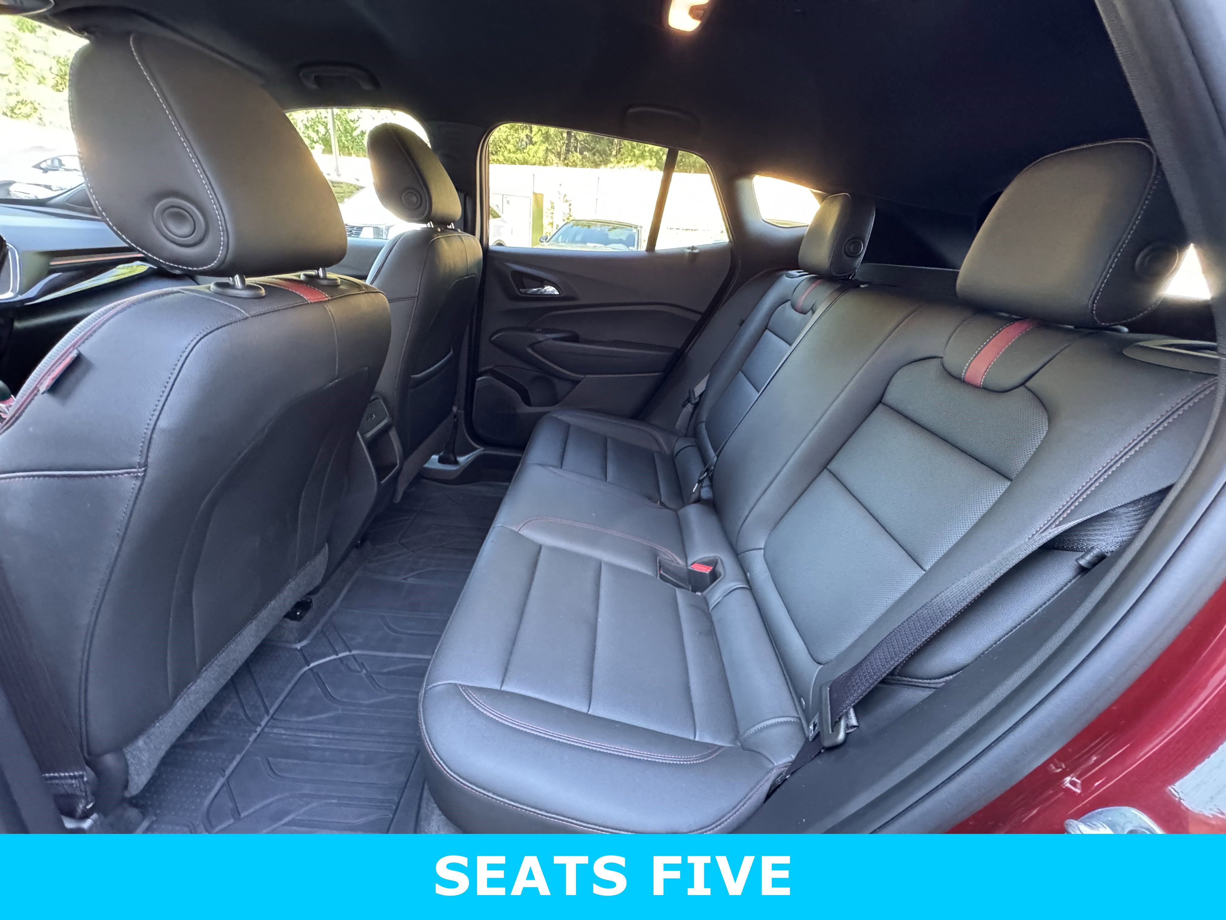 Used 2025 Chevrolet Trax RS w/ Driver Confidence Package image 20