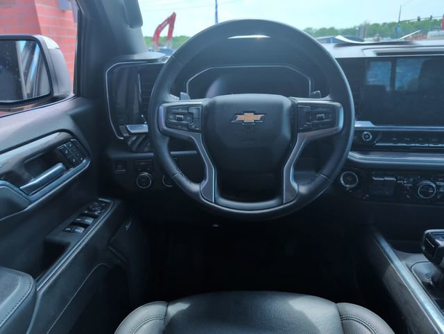 Used 2023 Chevrolet Silverado 1500 LTZ w/ LTZ Convenience Package II AWD/4WD video 2