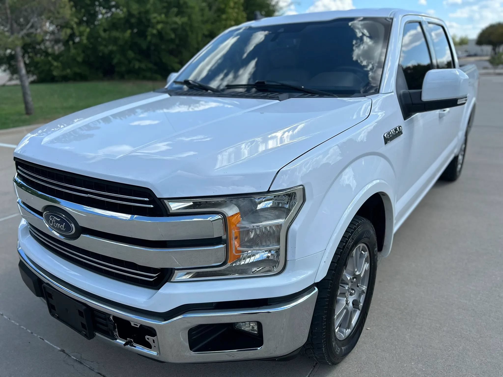 Used 2019 Ford F150 Lariat RWD image 2