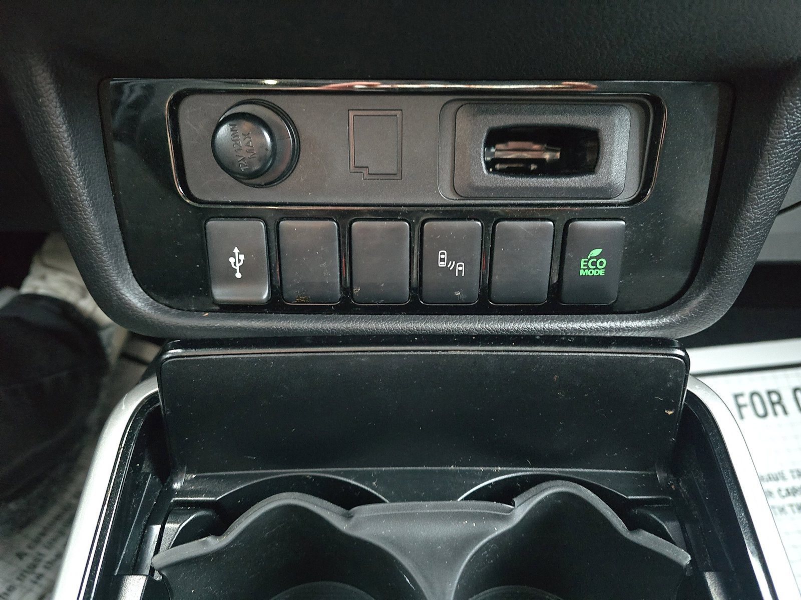 Used 2020 Mitsubishi Outlander LE image 22