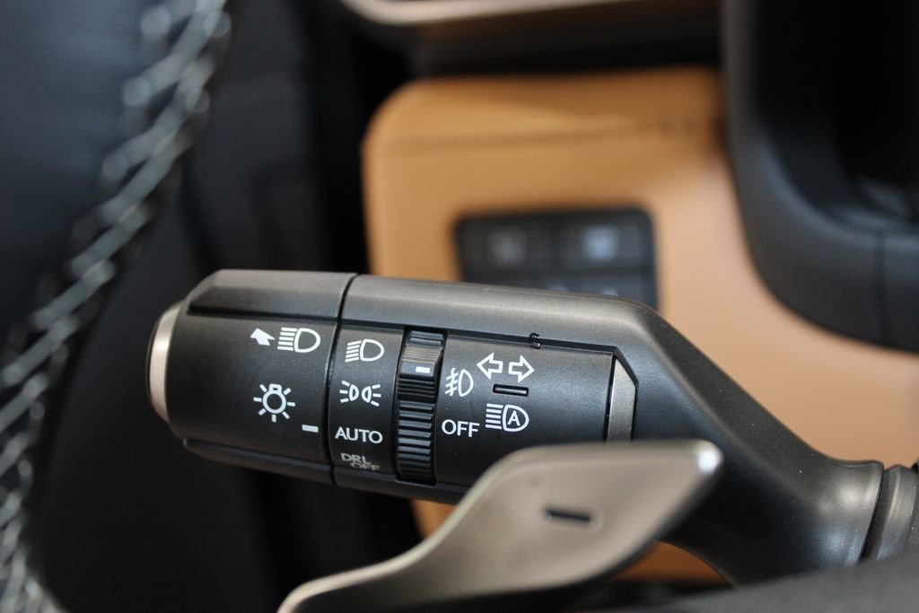 Used 2025 Lexus LX 700h Luxury image 51