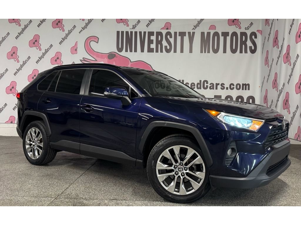 Used 2020 Toyota RAV4 XLE Premium image 2