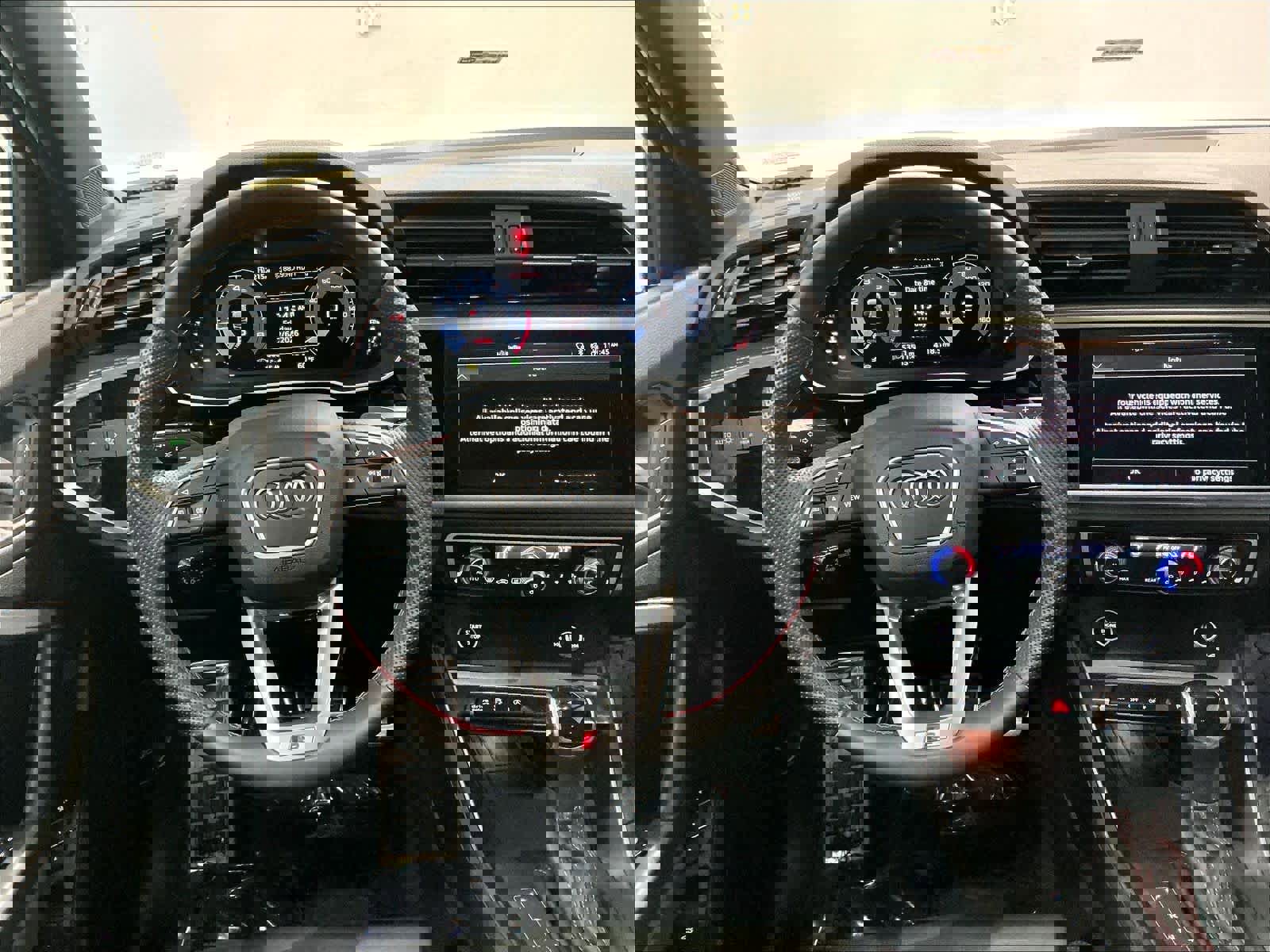 Certified 2025 Audi Q3 2.0T Premium Plus w/ Premium Plus Package image 8