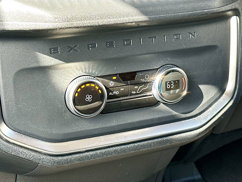 Used 2025 Ford Expedition Max Active image 24