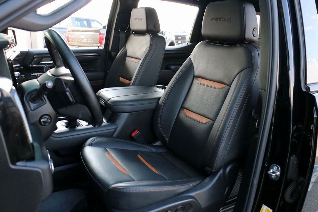 Used 2023 GMC Sierra 1500 AT4 w/ Technology Package image 24