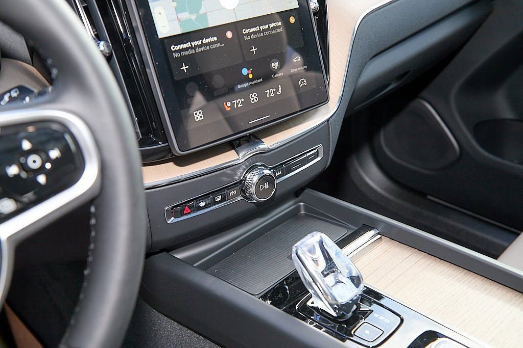 New 2026 Volvo XC60 B5 Core image 16