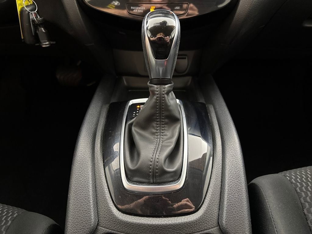 Used 2022 Nissan Rogue Sport S FWD image 18