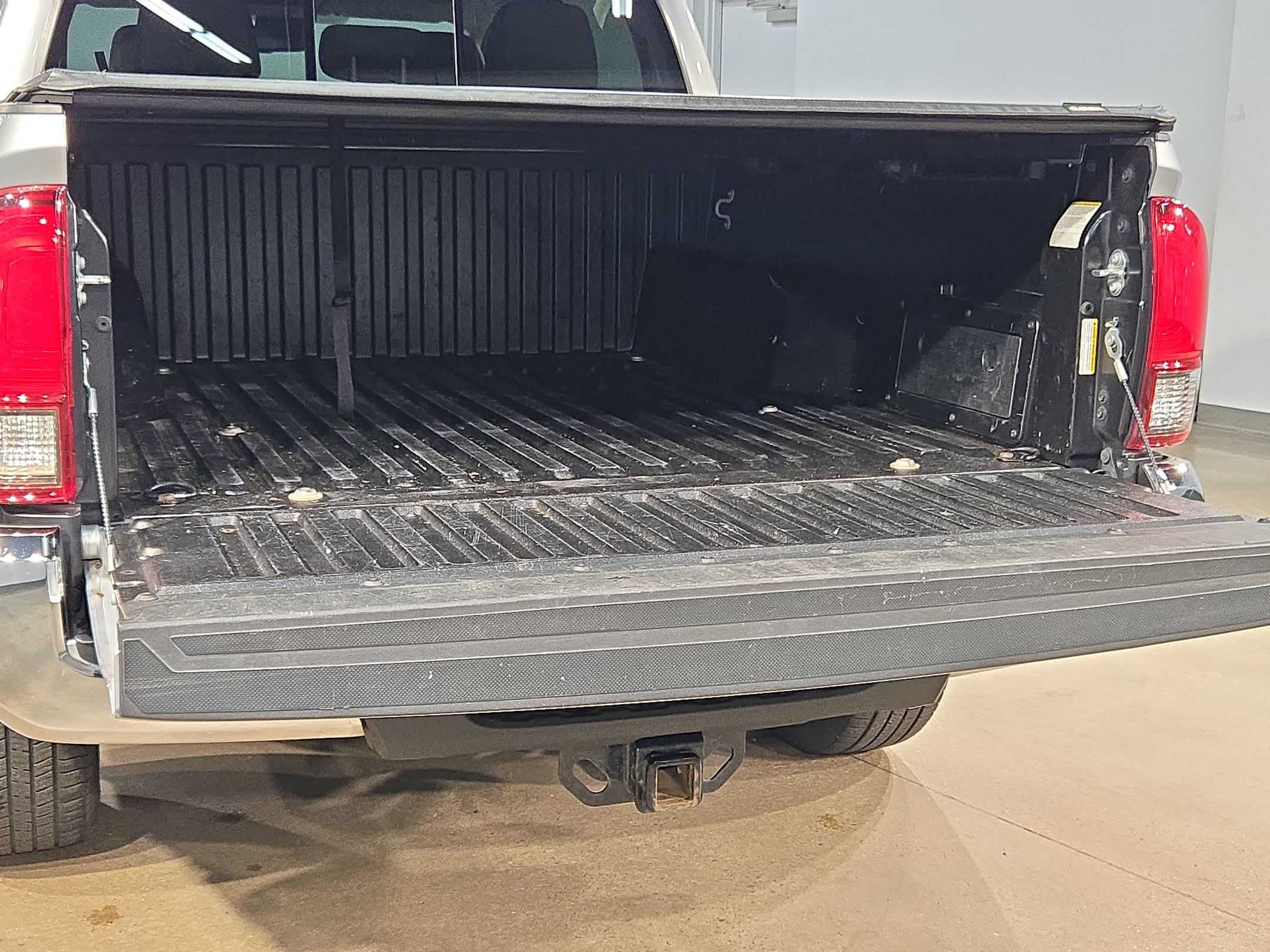 Used 2023 Toyota Tacoma SR5 RWD image 18