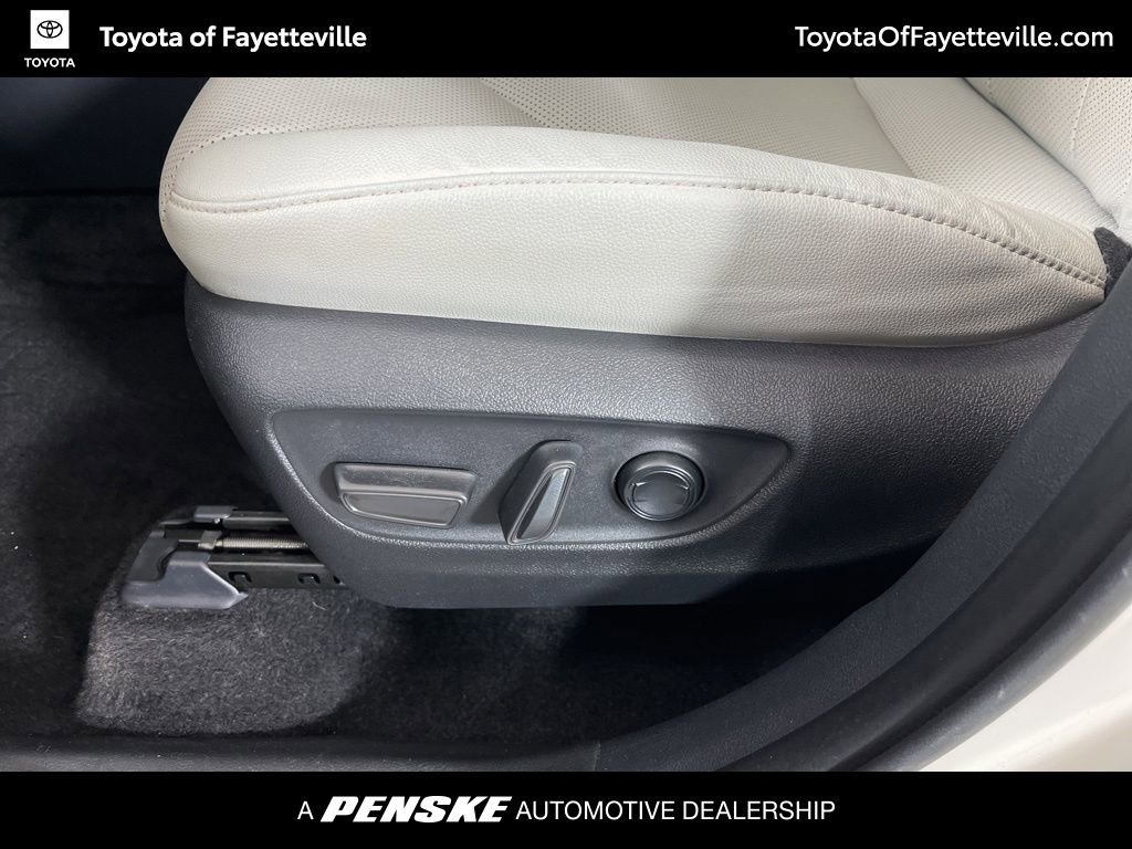 Used 2024 Toyota Grand Highlander Limited image 27