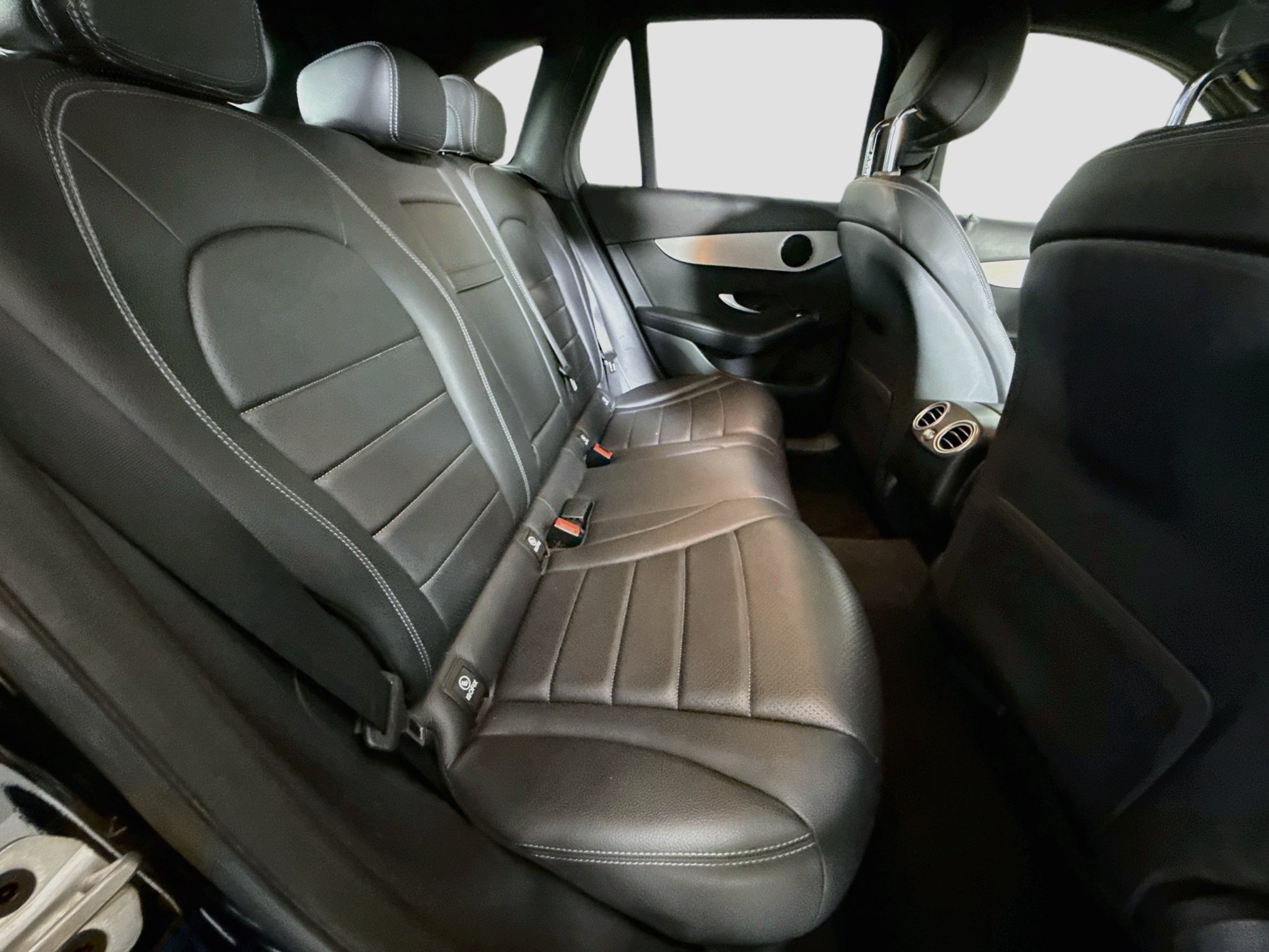 Used 2022 Mercedes-Benz GLC 300 4MATIC image 27
