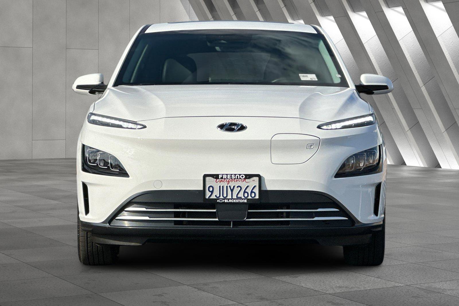 Used 2023 Hyundai Kona Limited w/ Cargo Package image 9