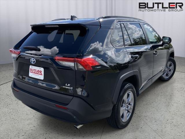 Certified 2023 Toyota RAV4 LE AWD/4WD image 5
