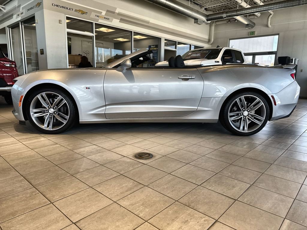 Used 2016 Chevrolet Camaro SS RWD image 5