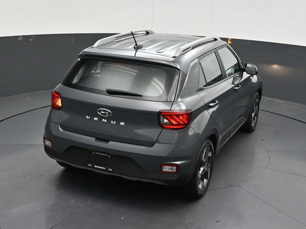 Used 2024 Hyundai Venue SEL FWD image 19