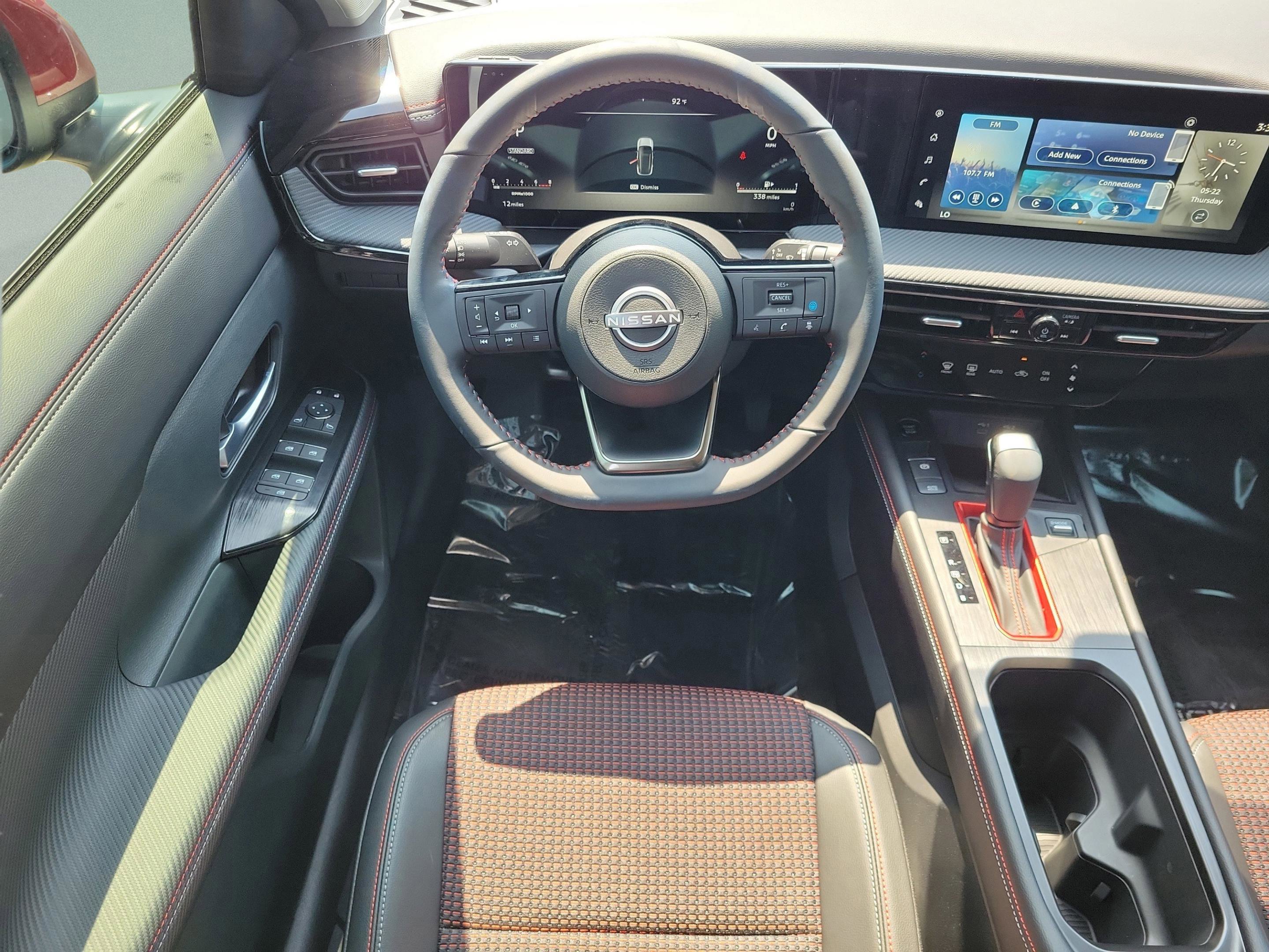 New 2025 Nissan Kicks SR FWD image 16