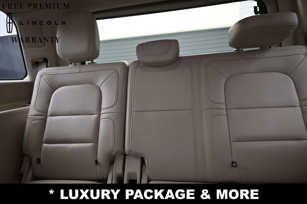Used 2021 Lincoln Navigator Reserve w/ Luxury Package RWD image 13