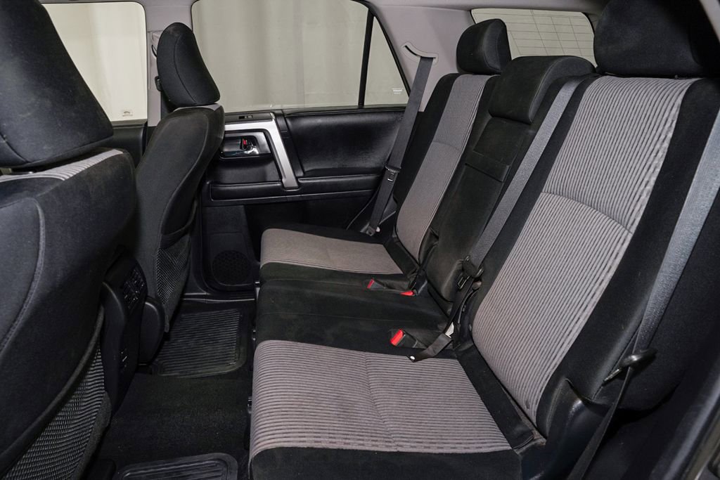 Used 2015 Toyota 4Runner SR5 image 7