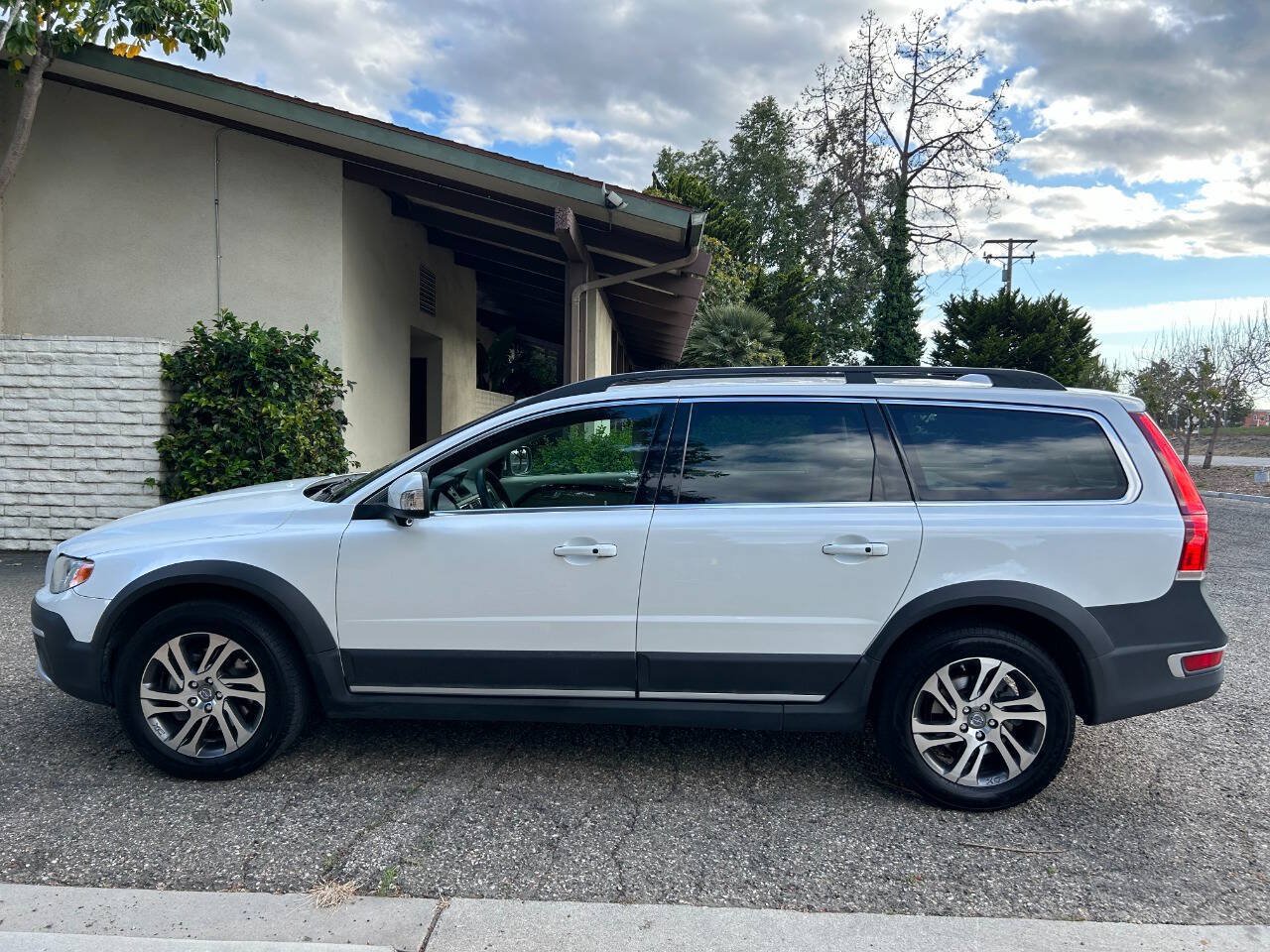 Used 2014 Volvo XC70 3.2 FWD image 24