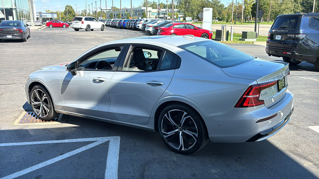 Certified 2024 Volvo S60 B5 Plus w/ Climate Package AWD/4WD image 4