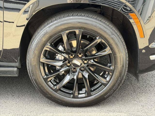 Certified 2025 Cadillac Escalade ESV Premium Luxury w/ Touring Package AWD/4WD image 8