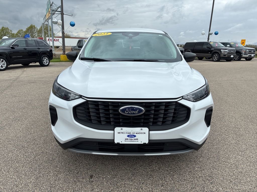 Used 2023 Ford Escape Active w/ Cold Weather Package FWD image 3