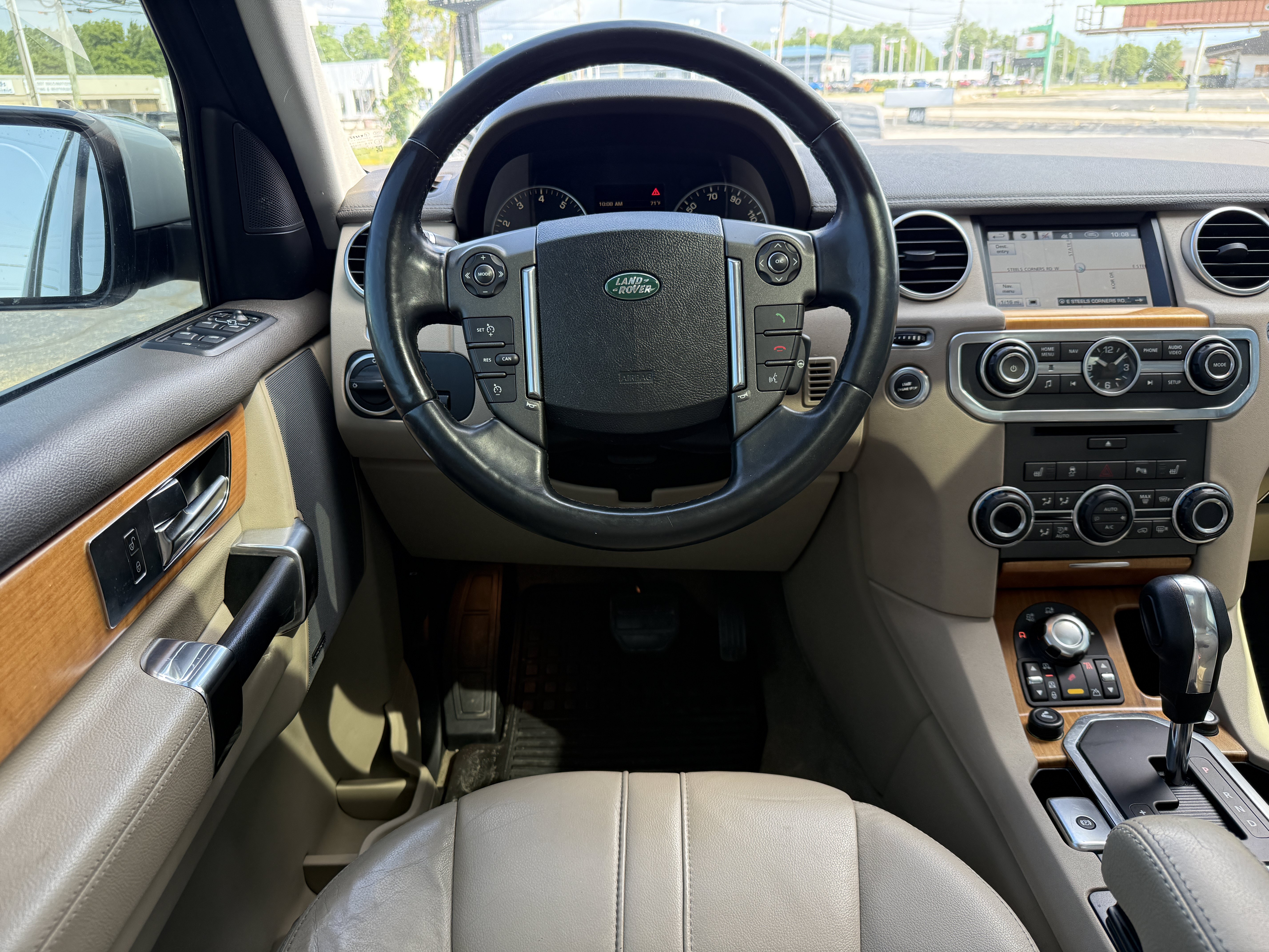 Used 2013 Land Rover LR4 HSE AWD/4WD image 22