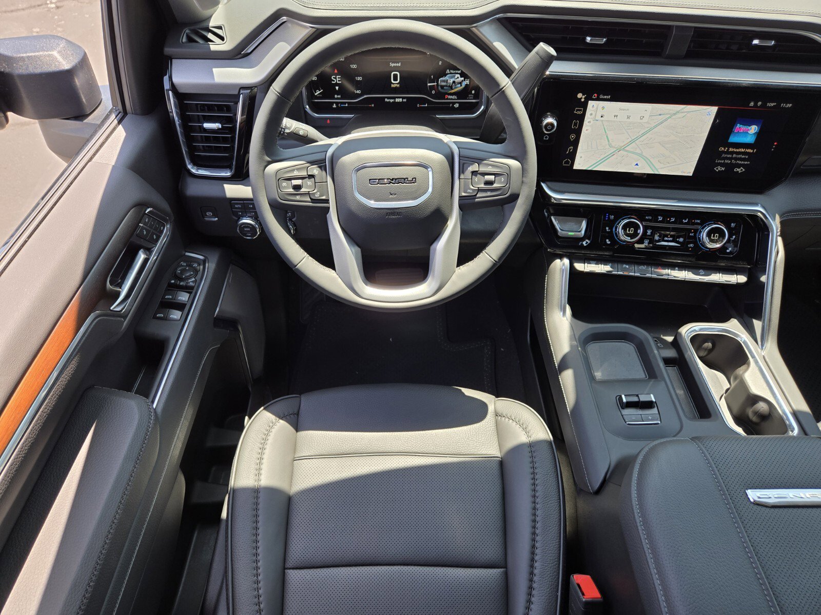 New 2025 GMC Sierra 2500 Denali w/ Denali Reserve Package image 9