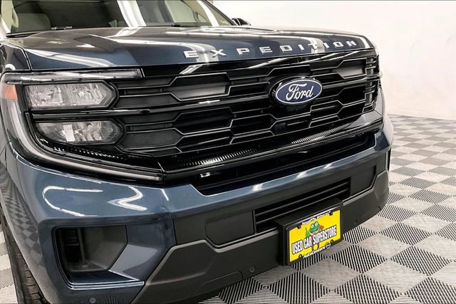 Used 2025 Ford Expedition Active image 36