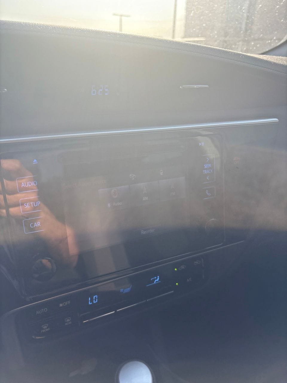 Used 2018 Toyota Corolla LE FWD image 10