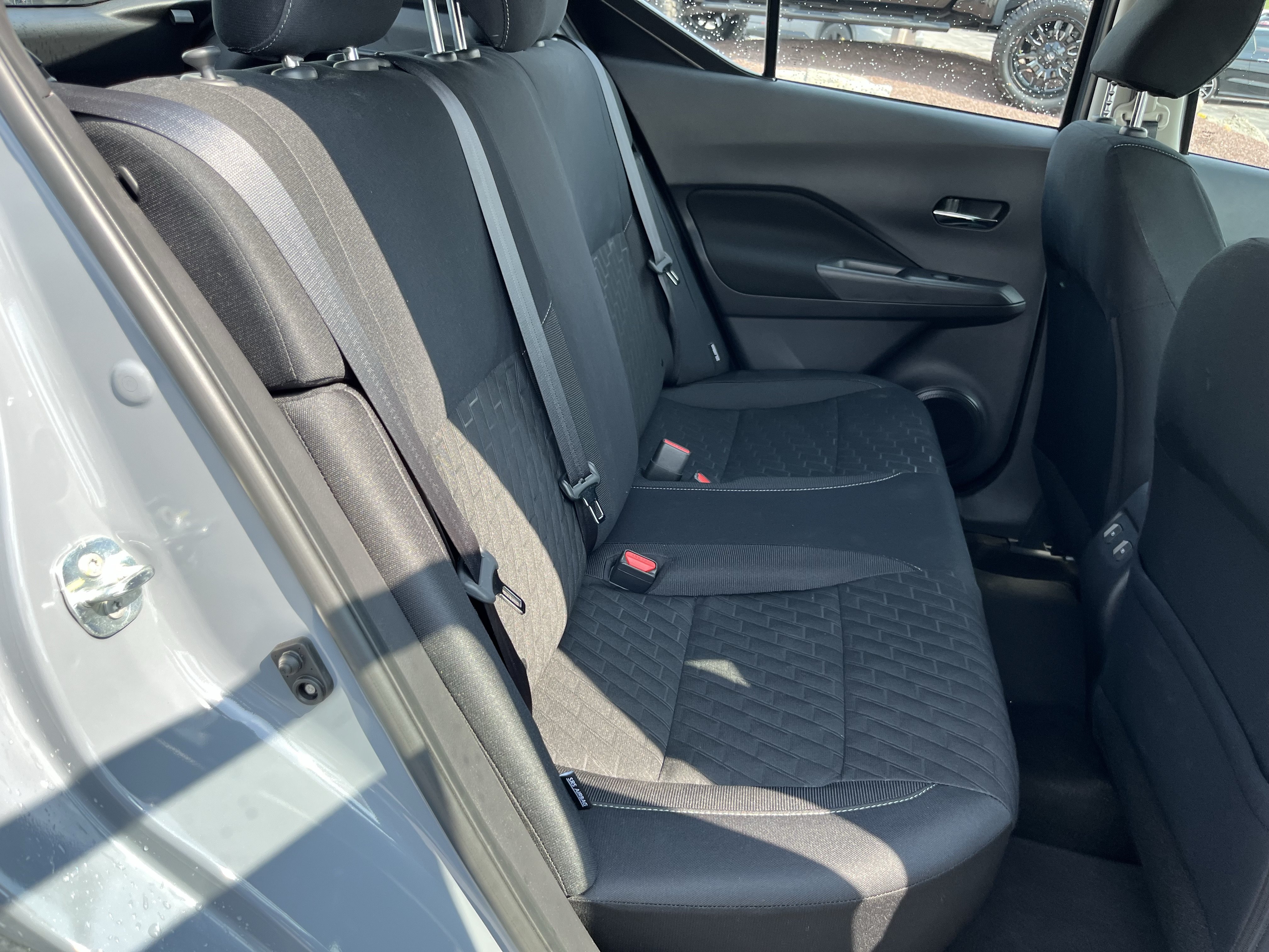 Used 2024 Nissan Kicks SV FWD image 5