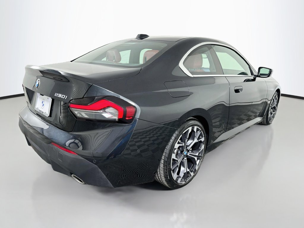 Used 2025 BMW 230i Coupe w/ M Sport Package RWD image 5