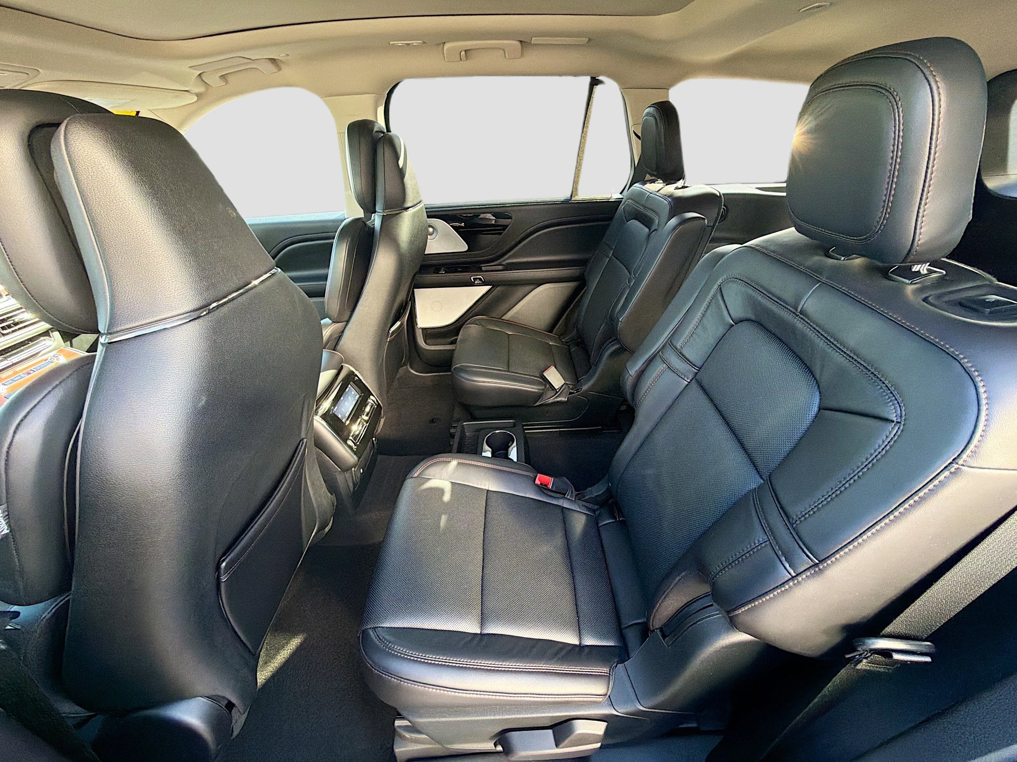 Used 2021 Lincoln Aviator Reserve w/ Equipment Group 210A AWD/4WD image 25