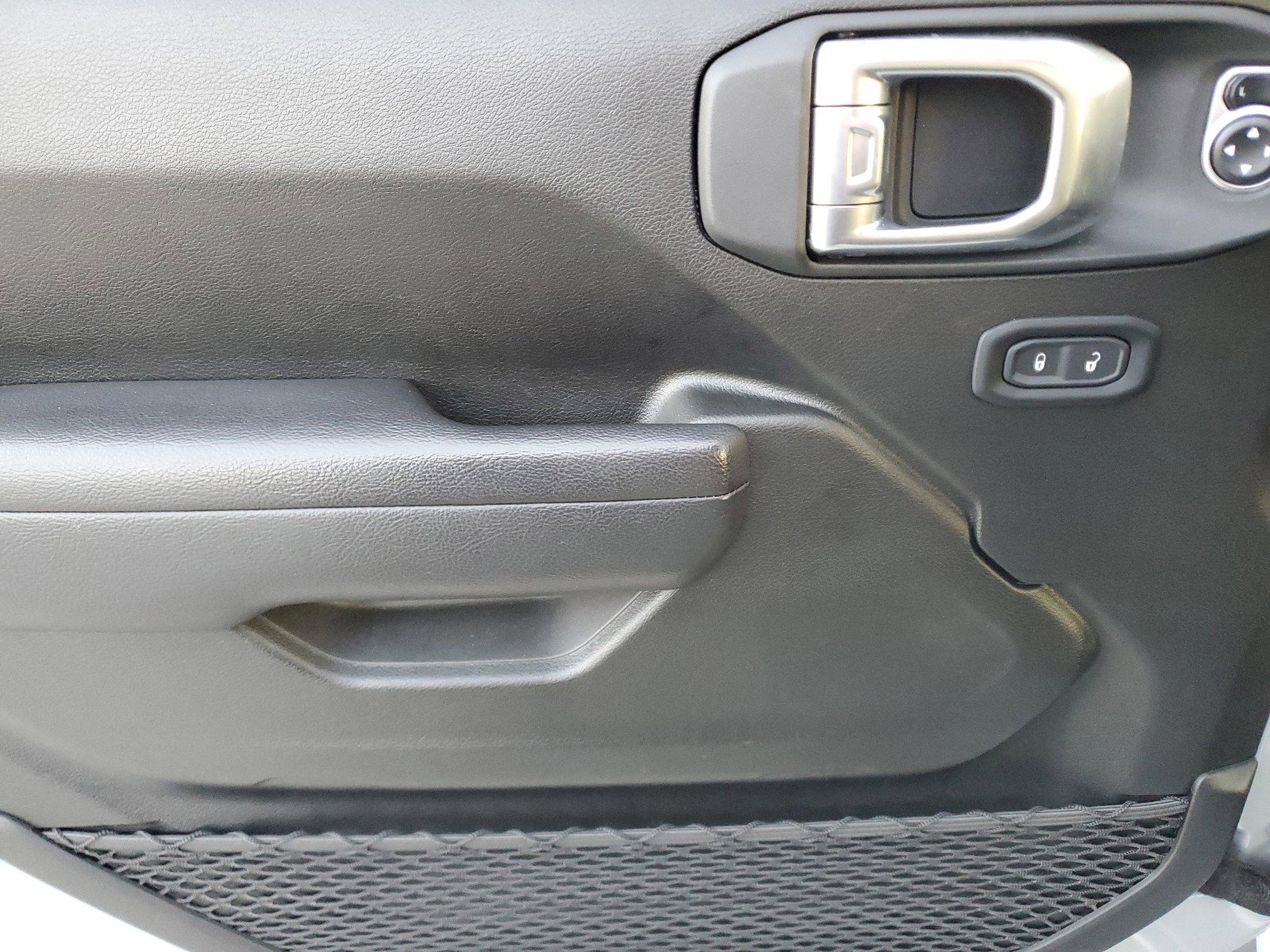 Certified 2024 Jeep Wrangler Sport S image 31